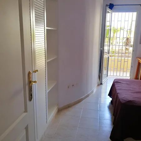 With 2 Bedrooms In With Wonderful Mountain View