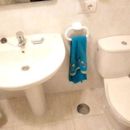 With 2 Bedrooms In With Wonderful Mountain View Apartamento